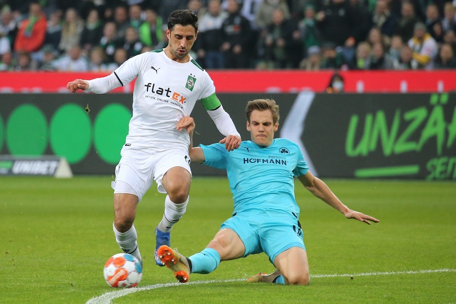 Borussia Mönchengladbach vs. SpVgg Greuther Fürth (2021/22)_11