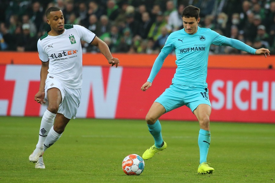 Borussia Mönchengladbach vs. SpVgg Greuther Fürth (2021/22)_3