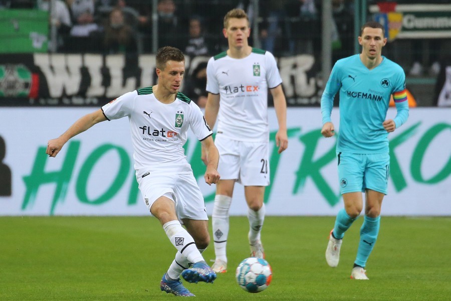 Borussia Mönchengladbach vs. SpVgg Greuther Fürth (2021/22)_4