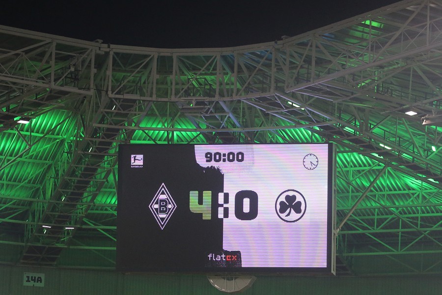 Borussia Mönchengladbach vs. SpVgg Greuther Fürth (2021/22)_57