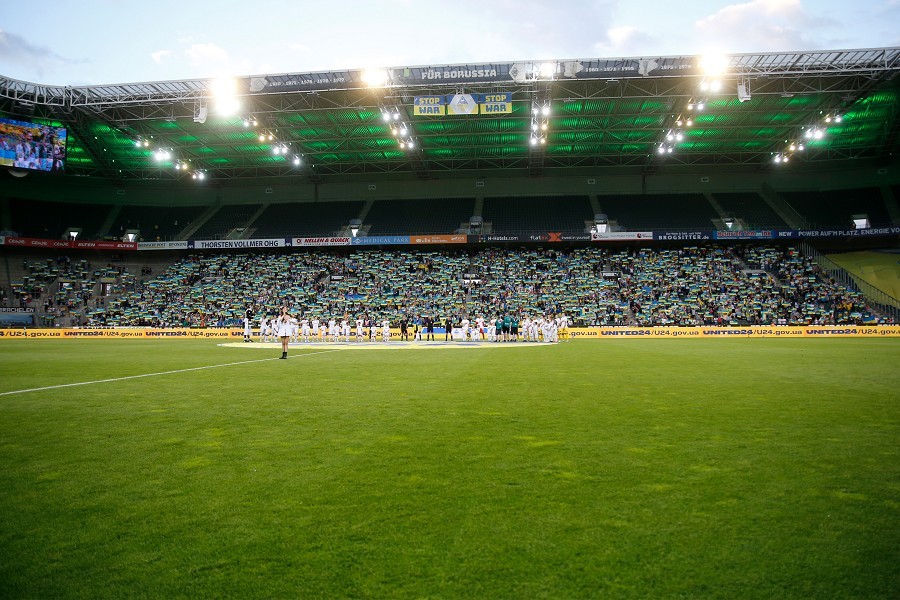 Borussia Mönchengladbach vs. Ukraine (2021/22)_15