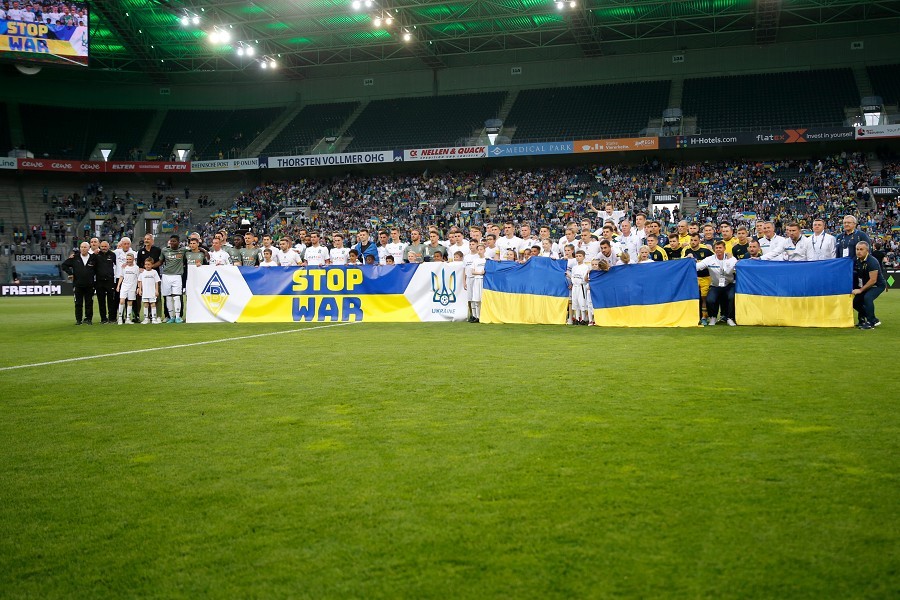 Borussia Mönchengladbach vs. Ukraine (2021/22)_17