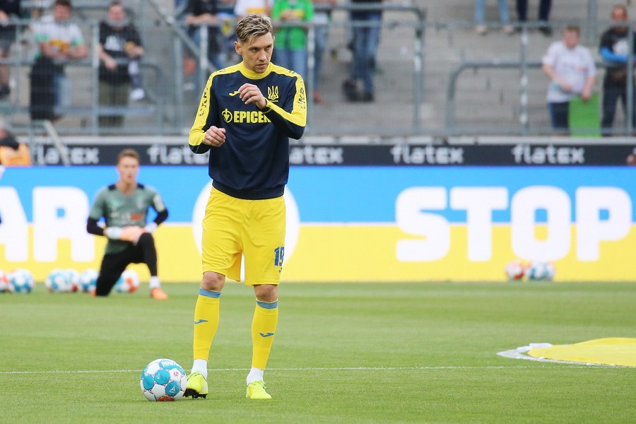 Borussia Mönchengladbach vs. Ukraine (2021/22)_1
