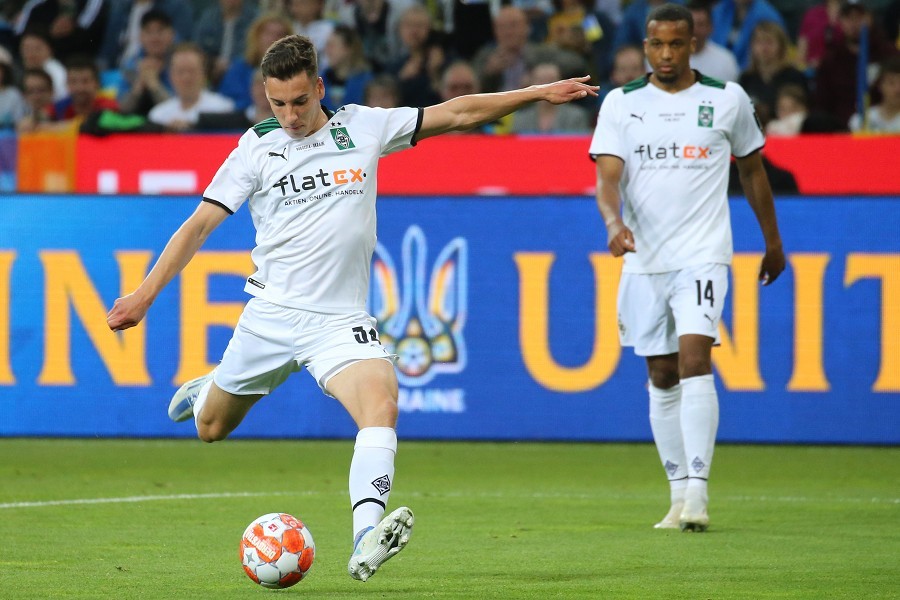 Borussia Mönchengladbach vs. Ukraine (2021/22)_22