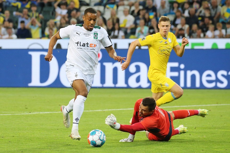 Borussia Mönchengladbach vs. Ukraine (2021/22)_25