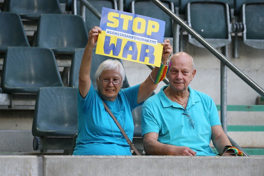 Borussia Mönchengladbach vs. Ukraine (2021/22)_2