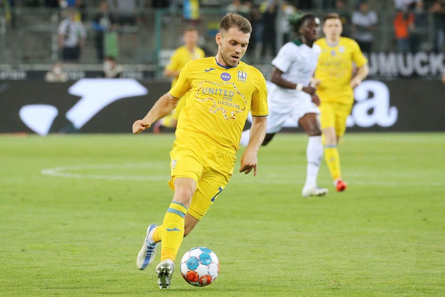 Borussia Mönchengladbach vs. Ukraine (2021/22)_40