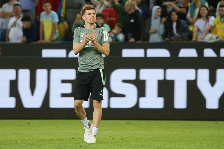 Borussia Mönchengladbach vs. Ukraine (2021/22)_57