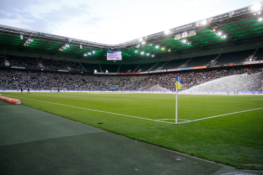 Borussia Mönchengladbach vs. Ukraine (2021/22)_8