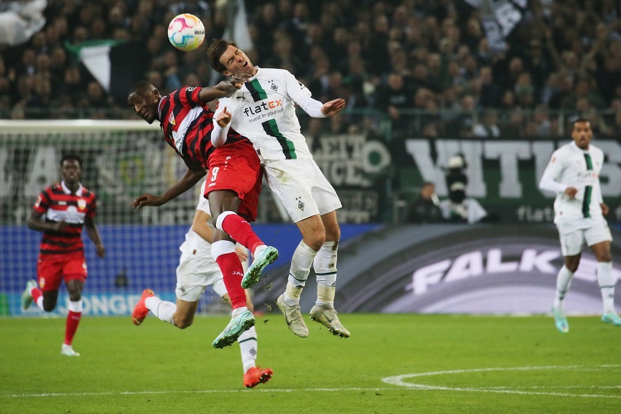 Borussia Mönchengladbach vs. VfB Stuttgart (2022/23)_32
