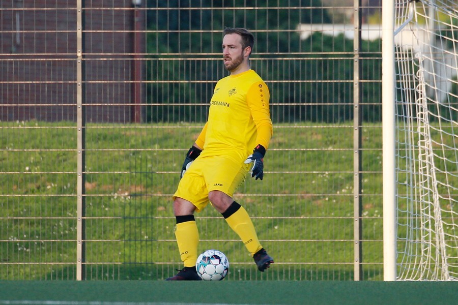 DJK/VfL Giesenkirchen vs. VfB Solingen (2021/22)_8