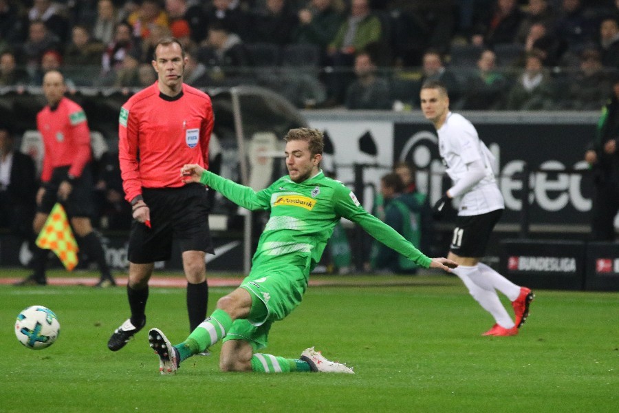 Eintracht Frankfurt- Borussia Mönchengladbach (2017/18)_24