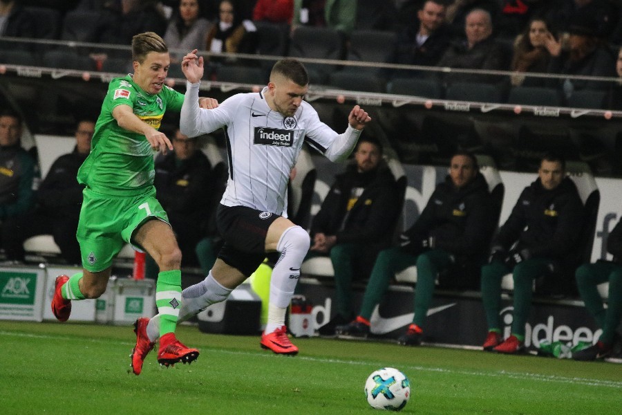 Eintracht Frankfurt- Borussia Mönchengladbach (2017/18)_25