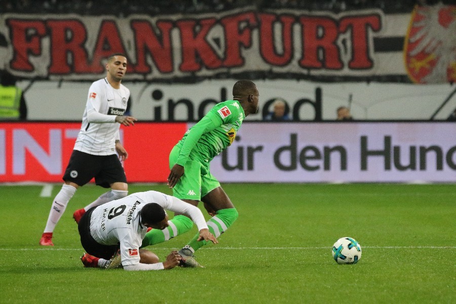 Eintracht Frankfurt- Borussia Mönchengladbach (2017/18)_26