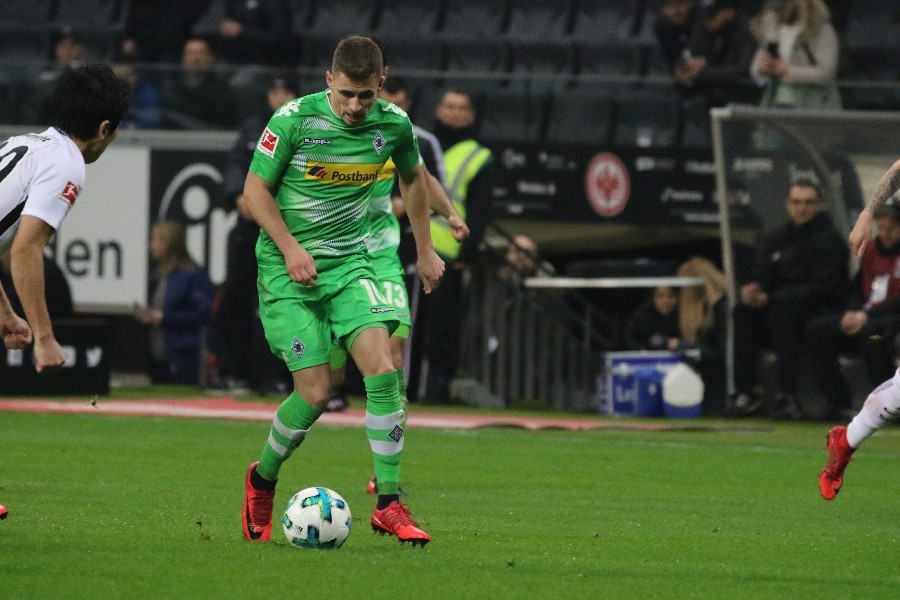 Eintracht Frankfurt- Borussia Mönchengladbach (2017/18)_3