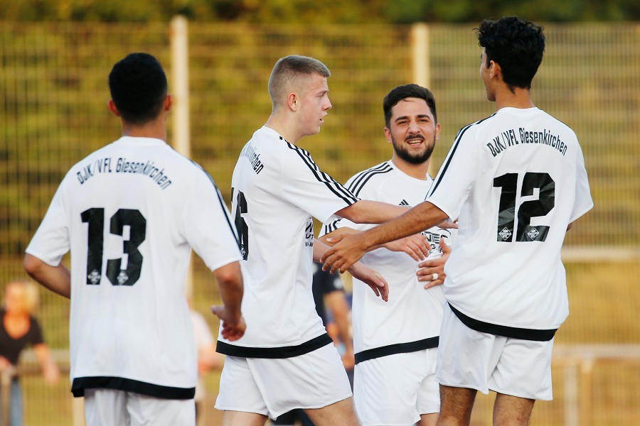 FC Eintracht Güdderath vs. DJK/VfL Giesenkirchen (2021/22)_13