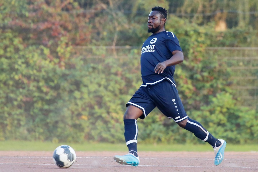 FC Eintracht Güdderath vs. DJK/VfL Giesenkirchen (2021/22)_18