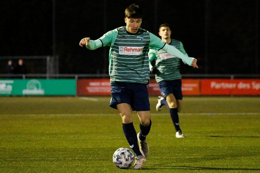 FC Kray vs. Sportfreunde Baumberg (2021/22)_2