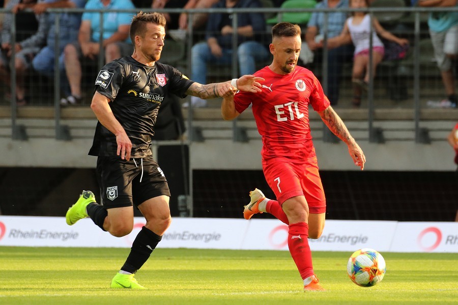 FC Viktoria Köln- Hallescher FC (2019/20)_18