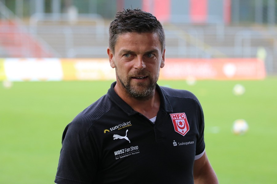 FC Viktoria Köln- Hallescher FC (2019/20)_3