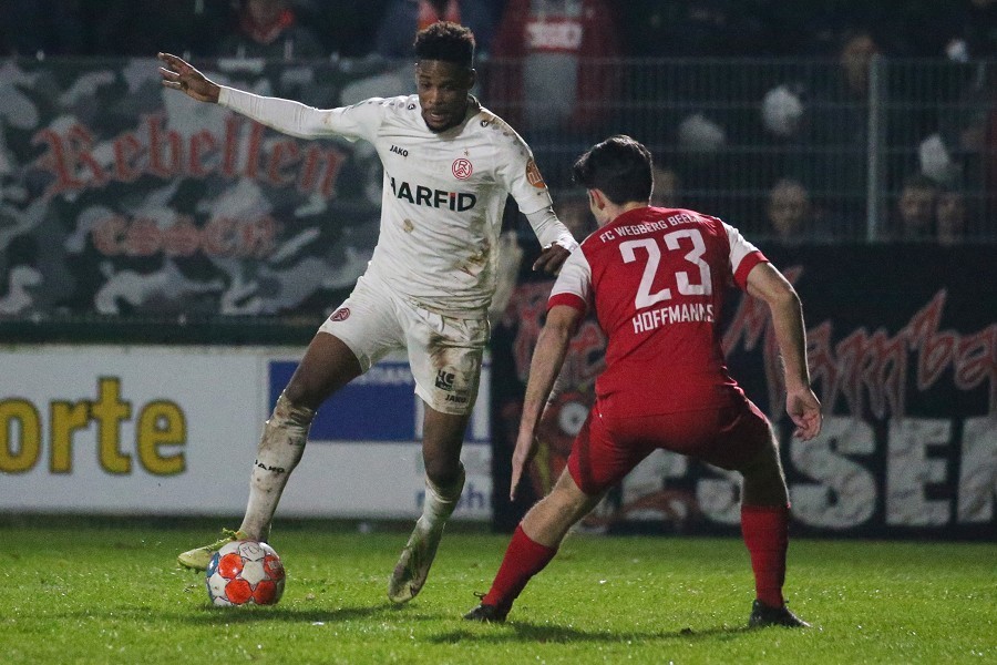 FC Wegberg-Beeck vs. RW Essen (2021/22)_10