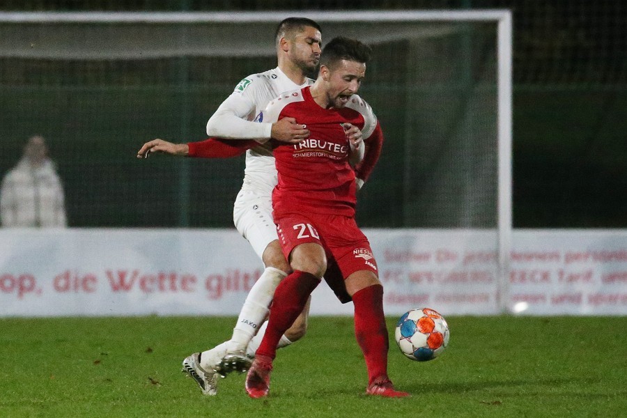FC Wegberg-Beeck vs. RW Essen (2021/22)_35