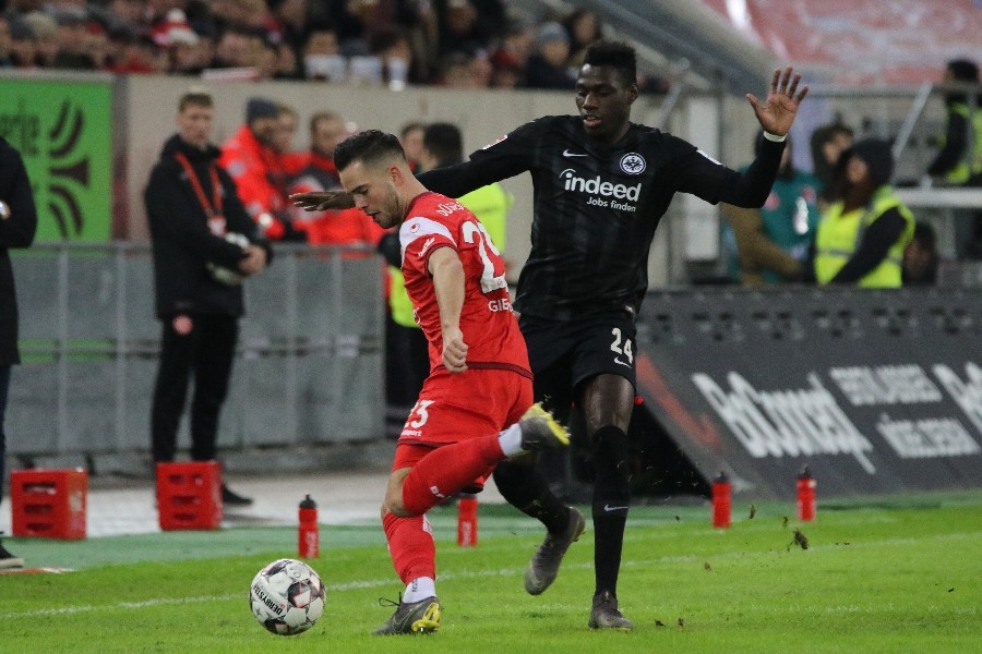 Fortuna Düsseldorf- Eintracht Frankfurt (2018/19)_11