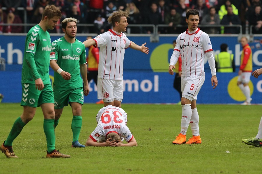 Fortuna Düsseldorf- SpVgg Greuther Fürth (2017/18)_27