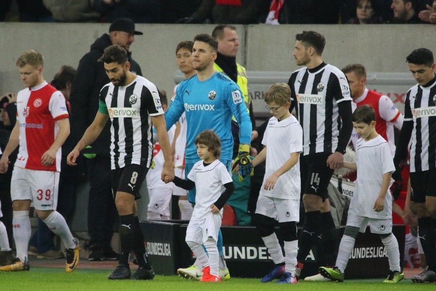 Fortuna Düsseldorf-  SV Sandhausen (2017/18)_17