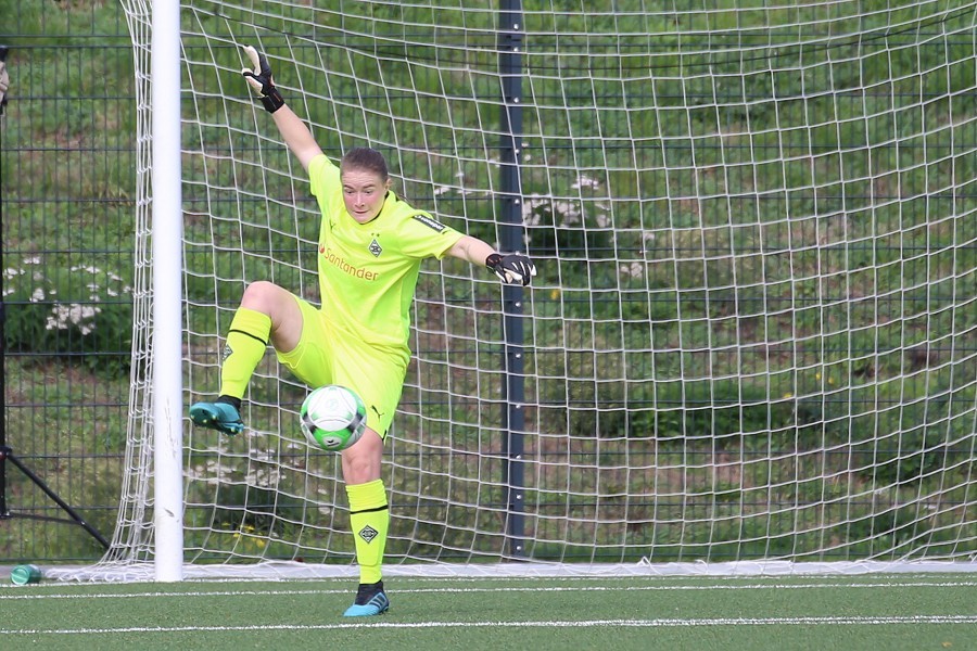 FV Mönchengladbach vs. Borussia Mönchengladbach (2022/23)_31