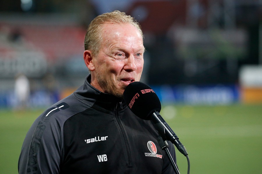 Helmond Sport vs. FC Emmen (2021/22)_9