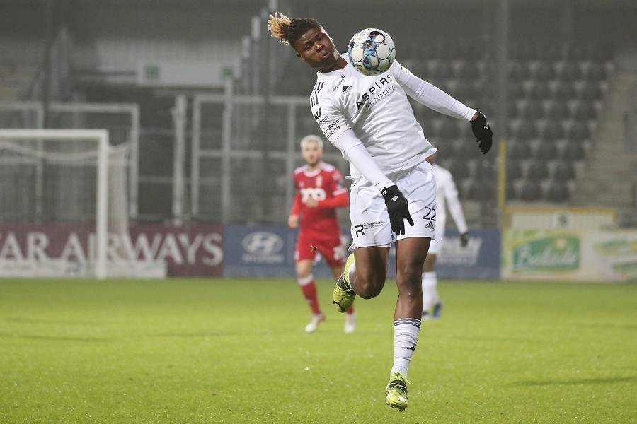 KAS Eupen vs. Standard Lüttich (2021/22)_14