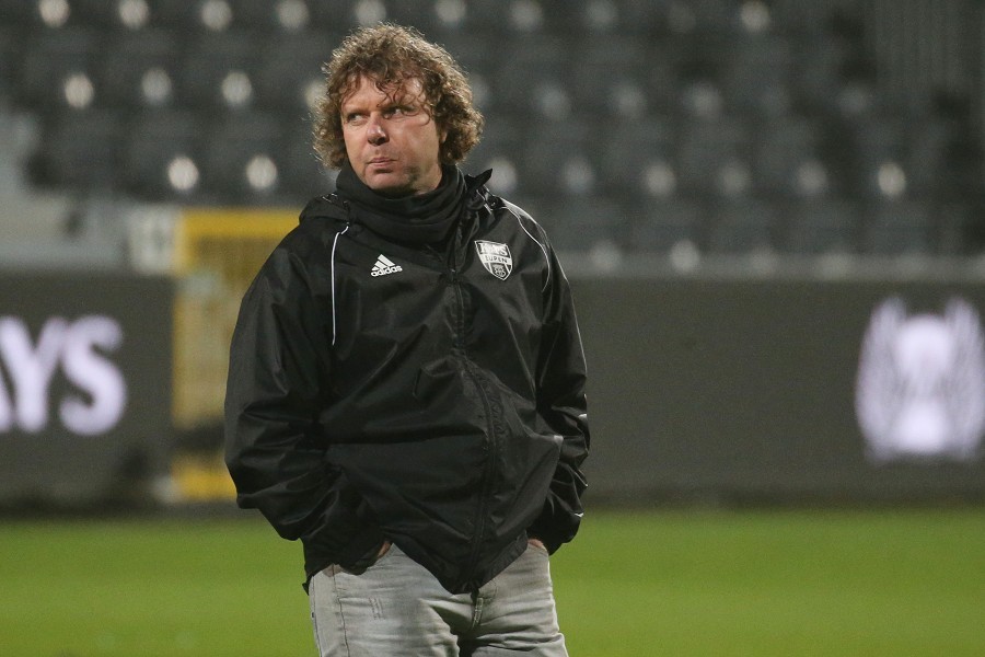 KAS Eupen vs. Standard Lüttich (2021/22)_2