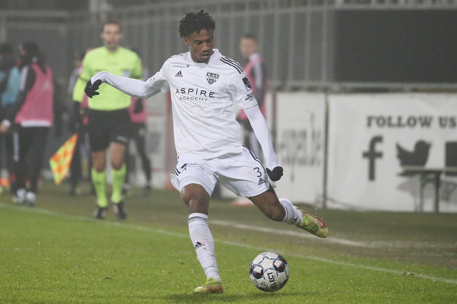 KAS Eupen vs. Standard Lüttich (2021/22)_35