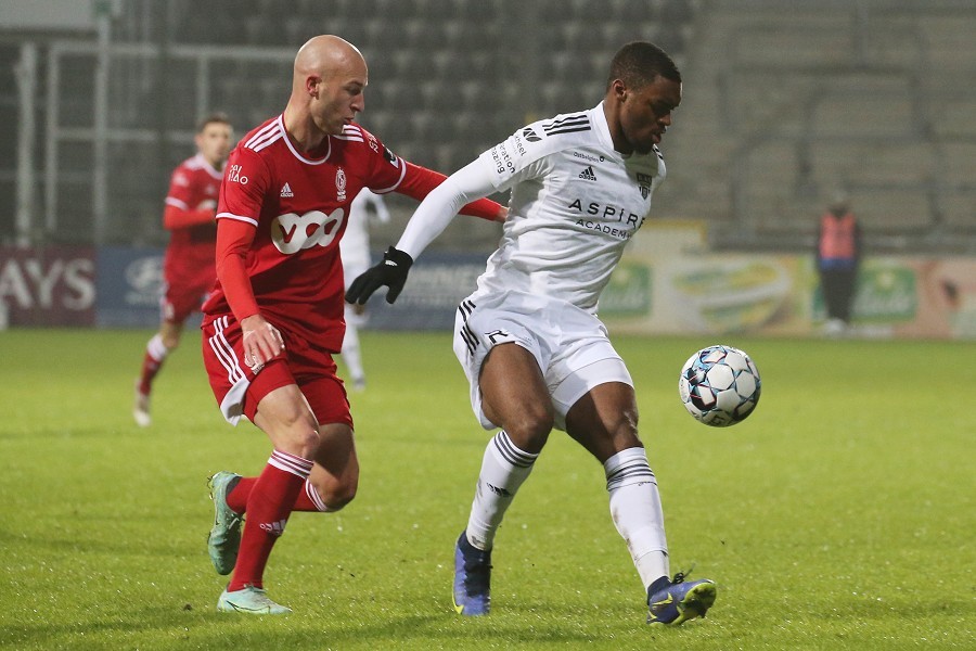 KAS Eupen vs. Standard Lüttich (2021/22)_42