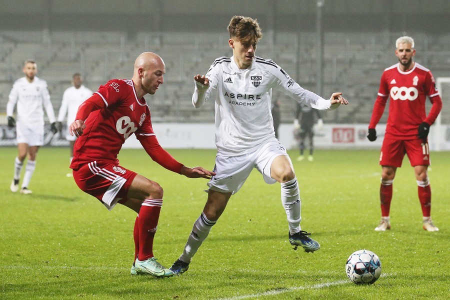 KAS Eupen vs. Standard Lüttich (2021/22)_45