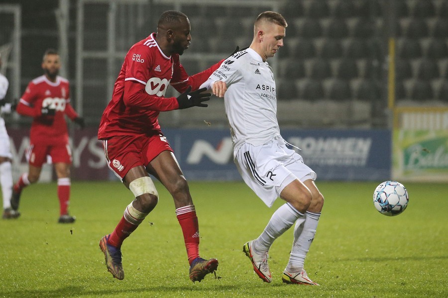 KAS Eupen vs. Standard Lüttich (2021/22)_61