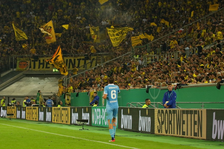KFC Uerdingen- Borussia Dortmund (2019/20)_2