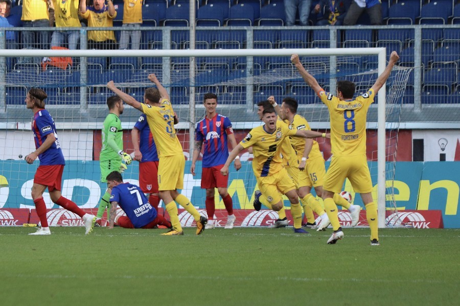 KFC Uerdingen- Eintracht Braunschweig (2018/19)_25
