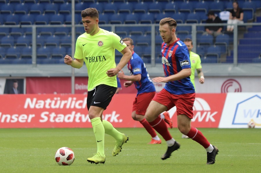 KFC Uerdingen- SV Wehen Wiesbaden (2018/19)_15