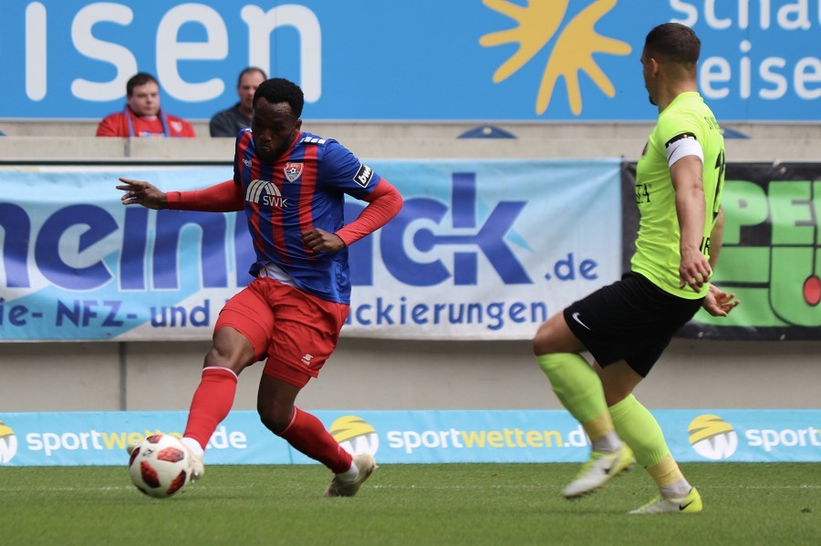 KFC Uerdingen- SV Wehen Wiesbaden (2018/19)_21