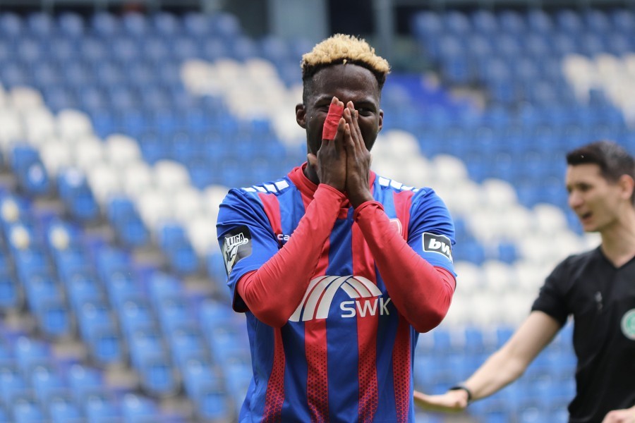 KFC Uerdingen- SV Wehen Wiesbaden (2018/19)_24