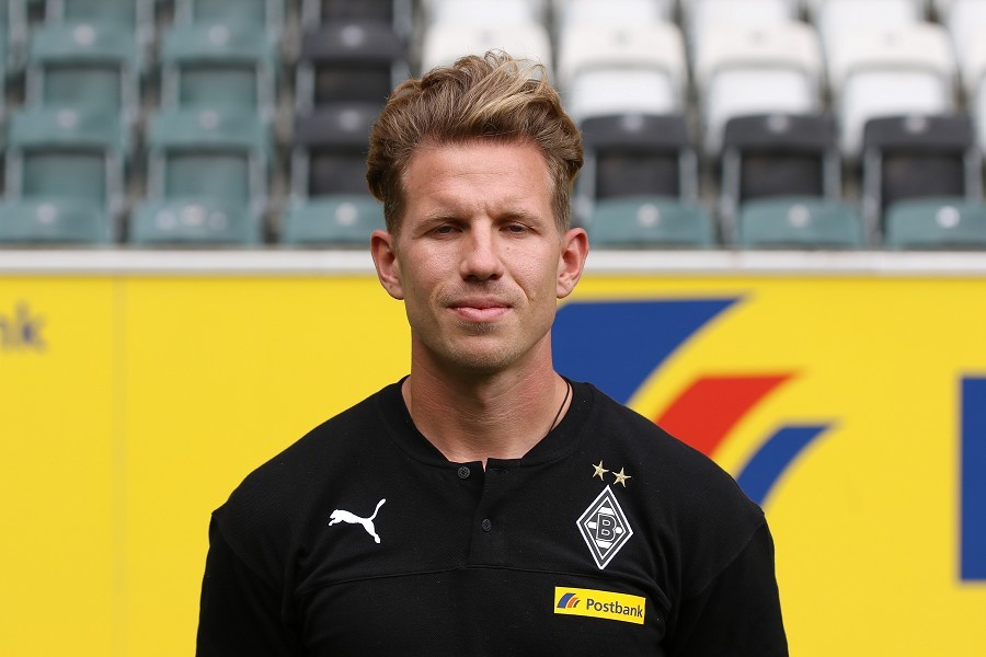 Mannschaftsfoto Borussia Mönchengladbach (2019/20)_12