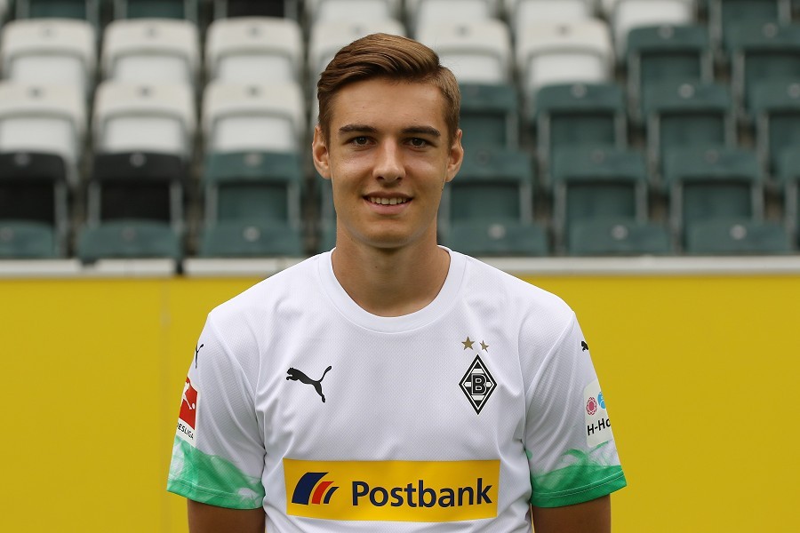 Mannschaftsfoto Borussia Mönchengladbach (2019/20)_38