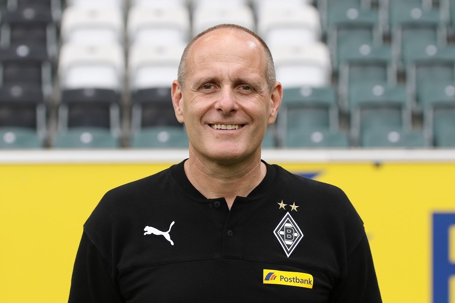 Mannschaftsfoto Borussia Mönchengladbach (2019/20)_48