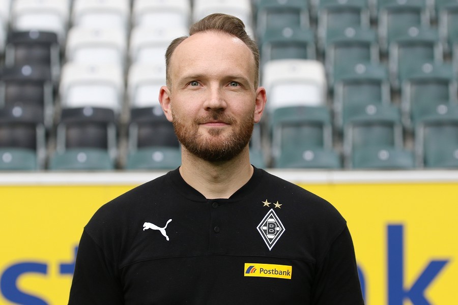 Mannschaftsfoto Borussia Mönchengladbach (2019/20)_54