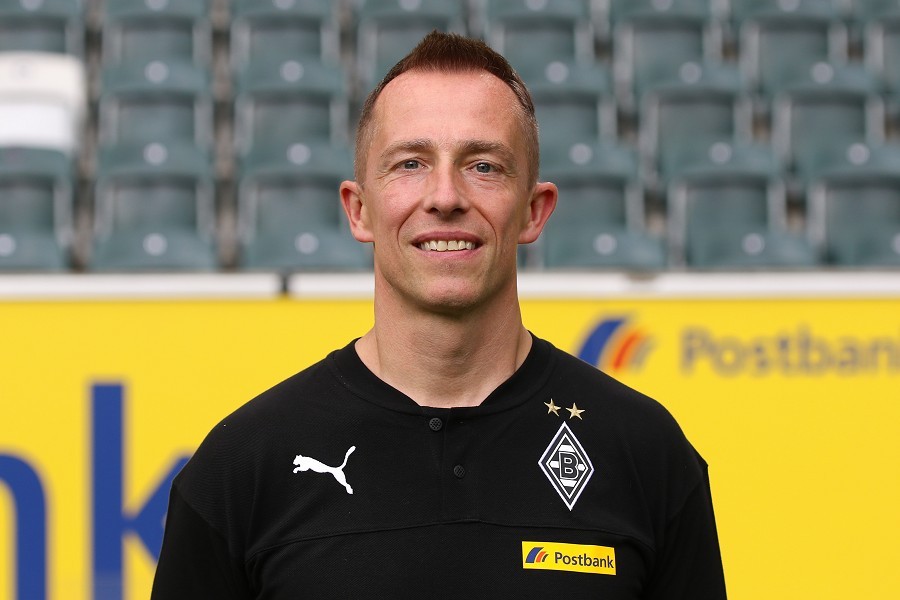 Mannschaftsfoto Borussia Mönchengladbach (2019/20)_55