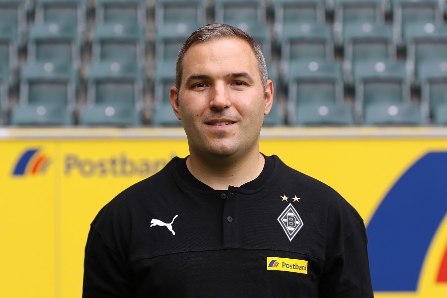Mannschaftsfoto Borussia Mönchengladbach (2019/20)_5