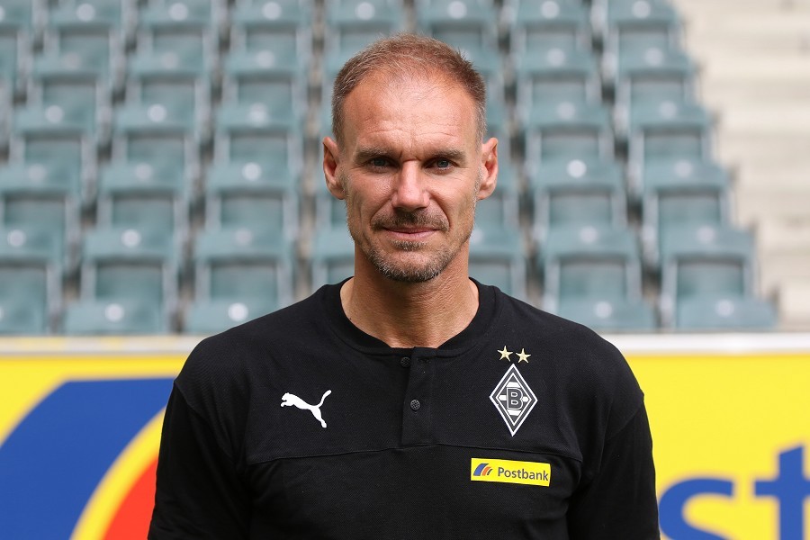 Mannschaftsfoto Borussia Mönchengladbach (2019/20)_7