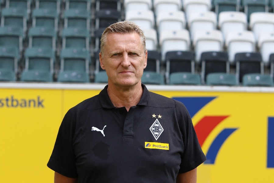 Mannschaftsfoto / Einzelportraits Borussia Mönchengladbach (2018/19)_12